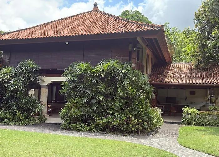 Raja Gardens Hotel